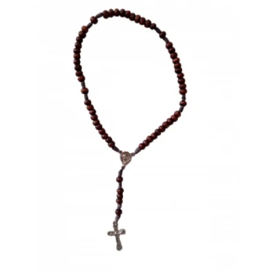 TERCO DE MADEIRA C/ FOLHETO SAGRADA FAMILIA E CRUZ DE METAL T-077